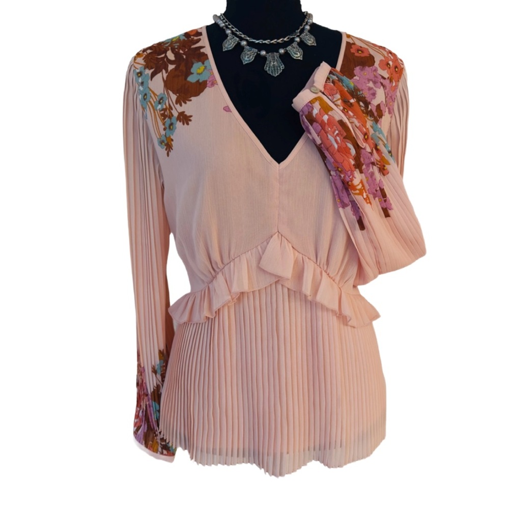 DR2 Blush Pink Floral Pleated V-Neck Blouse